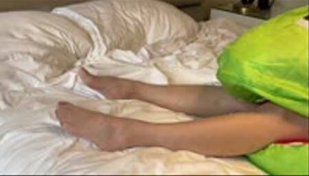 Mia Cosplay Willing Nylon Alligator Vore