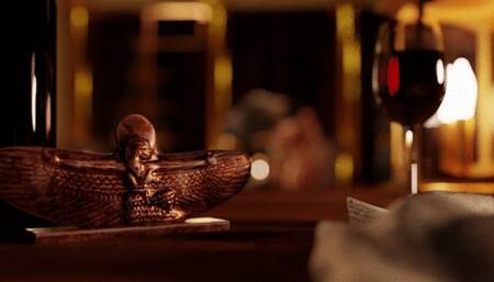 BIG ASS GETS FUCK BY A HUGE COCK