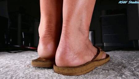 Shelly has no clue where the boys went off to "Wait no!! We're down here!!" - MP4