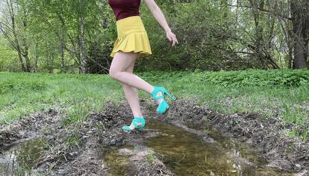 Smearing mud: Fall Into the Mud