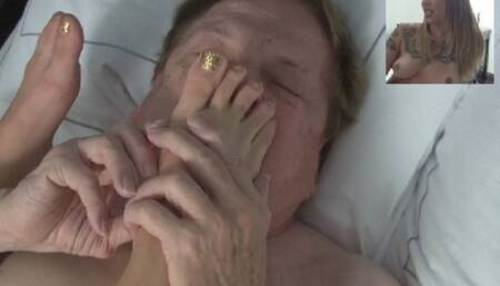 They Both Like Foot Stuff (mp4)