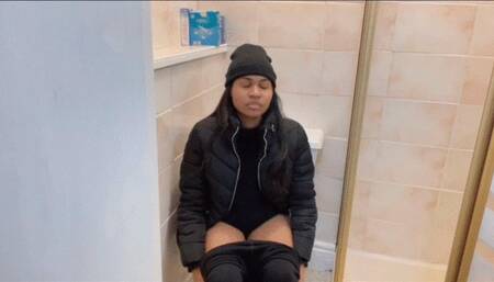 Strong Piss 59 - 11 pee clips featuring Pee Desperation