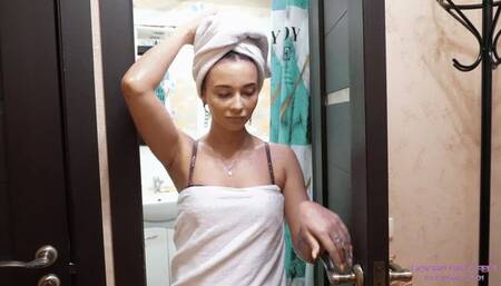 RADA - Stick out your tongue and wash my body! (HD)