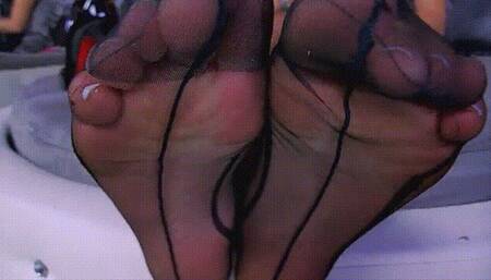 White must be sucked! Mesmerise CEI