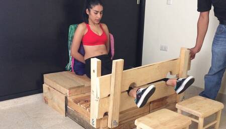 Eva's Second Foot Roasting Experience [original]