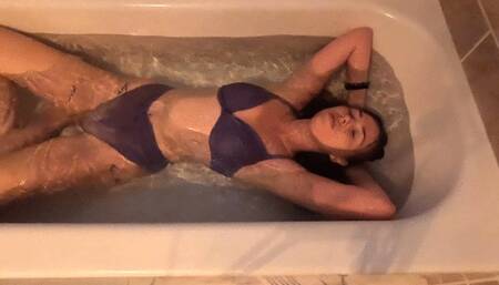 Tub Love Royal Part 1