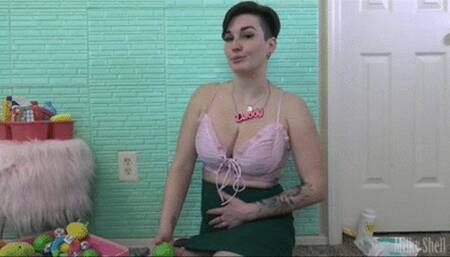 Making A Stinky In Your Diaper For Irene (UHD WMV)