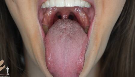 Leijla Foss Mouth Tour