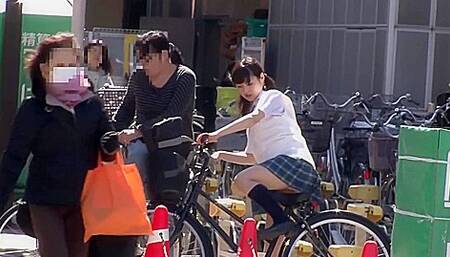 2k 大檔 彩城ゆりな - 自転車の椅子に媚薬を塗られ通学路ても我慢 発情女子校生 3 [nhdta-548] P1
