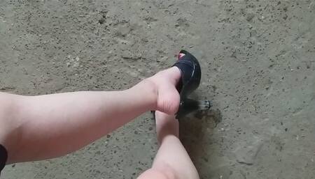 Sexy Shoes: Walking&Dangling