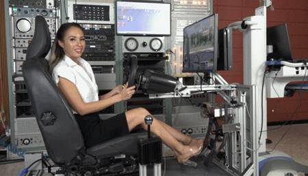 Lucy Simulates Driving a Manual Transmission - in Heels (MP4 - 1080p)