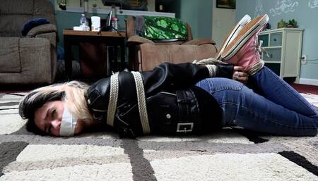 Looking For The Loot (4K) - Mura Suru