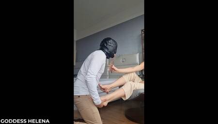 Goddess Helena - Adore my feet