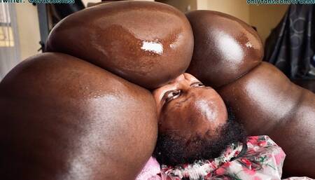 Huge booty extreme facefarting and face peeing hell