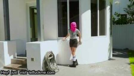 anal  petite girl caught trespassing and fucked