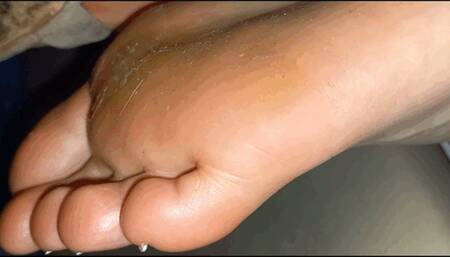 Mary - Licking her dusty soles after a walk (1080p)