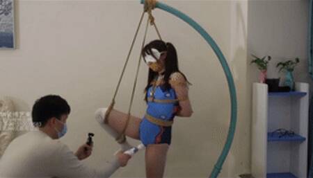 XY Bondage 110 - Xiaoxiao in swimsuit with twin ponytails is suspended by a rope and trained by one leg