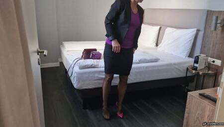 Secretary wearing a purple T-shirt has her tights feet tickled HD mp4 1920x1080