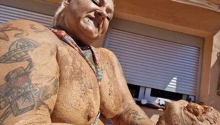 big huge fbb milf playing with the mud sunny day big belly monster offseason