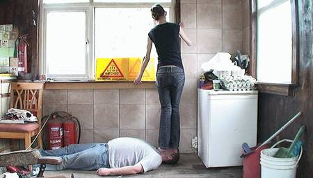 Face Trampling Becki