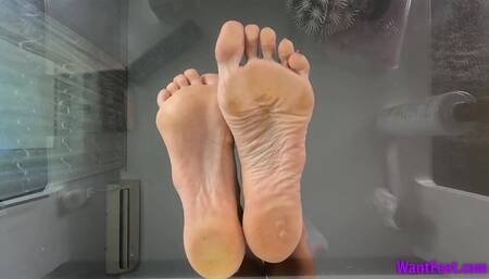 Big Feet on Glass - HD MP4