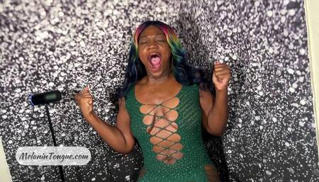 Wide Mouth MelaninTongueQueen shows off her Legendary Yawns