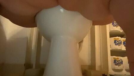 Farting and Pissing Into the Toilet