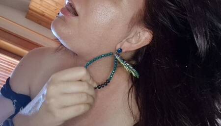 Big earrings all to be pulled