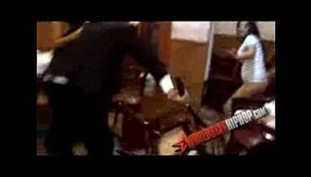 2 Girls Scrap After Eating Some Kung Pao Chicken In The Restaurantâ€¬ - YouTube