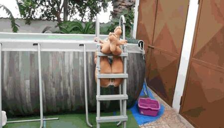 Trap by the pool WMV(1920x1080)FHD