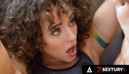 21 SEXTURY - Stunning Geisha Kyd Makes A Man Cum Her Pretty Feet