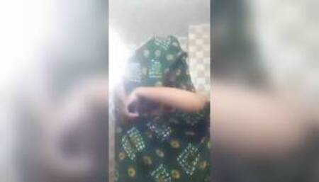 Mature bbw nude in bathroom