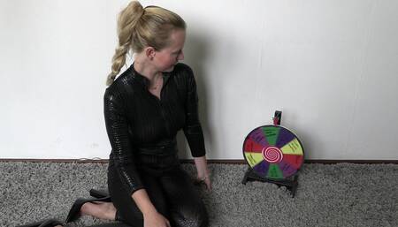 4K: (Un)glÃ¼cksrad! Komm, spiel mit mir, Sklave!