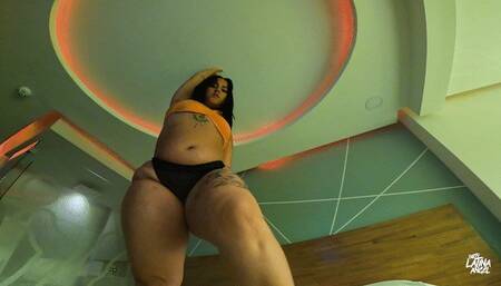 Worship Giantess Sofia's Voluptuous Body - 4K