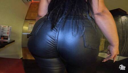 Do you like how my Big Ass looks in these Tight Leggins? Touch it, grab it, it's just for you - 4K