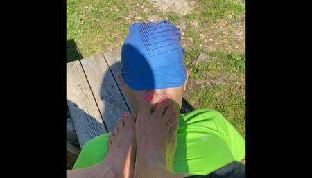 Arie foot gagging on the mountain