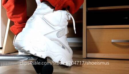 Camera ignores under table Buffaloboots Part1 No Sound