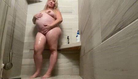 9 MONTHS PREGNANT SHOWER - Expansion and Pregnancy Fetish