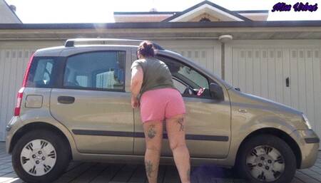 BOUNCING MY CAR WITH LOVE