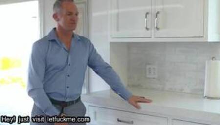 creampie stepdad fucks daughter after she gets him hard