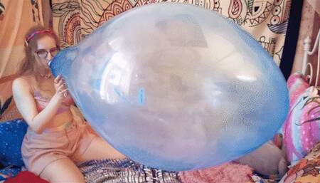 Mariette BTP's two Roomtex 27'' balloons - 1080p