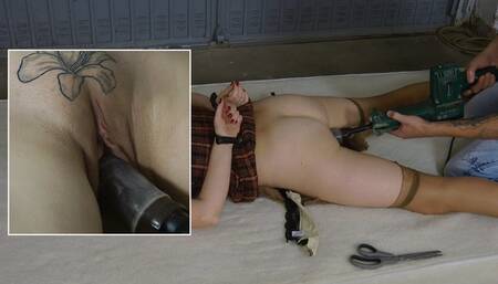 Milf Olivia fucked with a fuck saw ( 720p wmv )