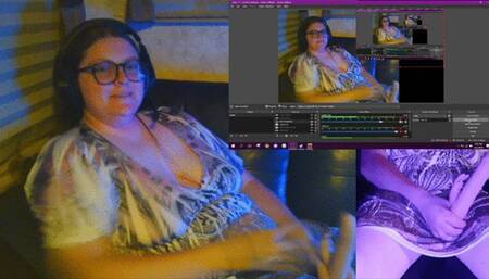 Gamer Girl Challenge - Play While Using A Vibrator