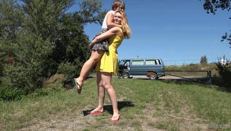 CarryChallenge - Sasha and Kris non nude (4K)