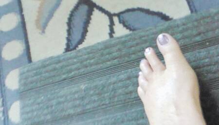 BJMature Swollen Feet