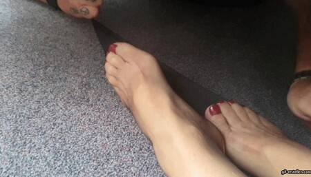 the guy steals my shoes and takes off my pantyhose HD mp4 1920x1080