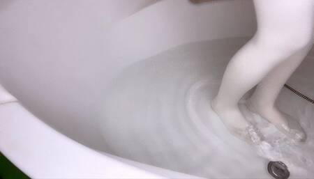 Bathtub white pantyhose wetting