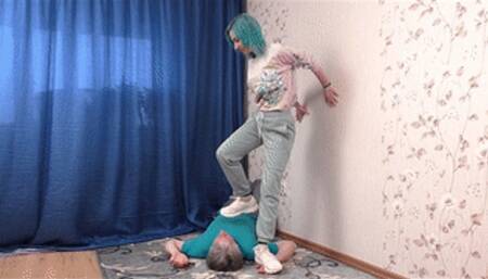 Immovable man is dominated by active teen girlfriend, vf2494h 720p