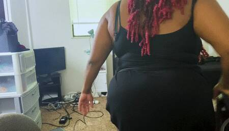 Teenie James Spys on a Giantess POV 1080