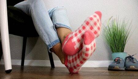 Enjoy my rubbing and creating new aramatas from socks WMV